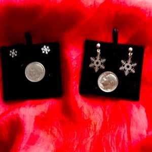 Adorable Snowflake Earrings!